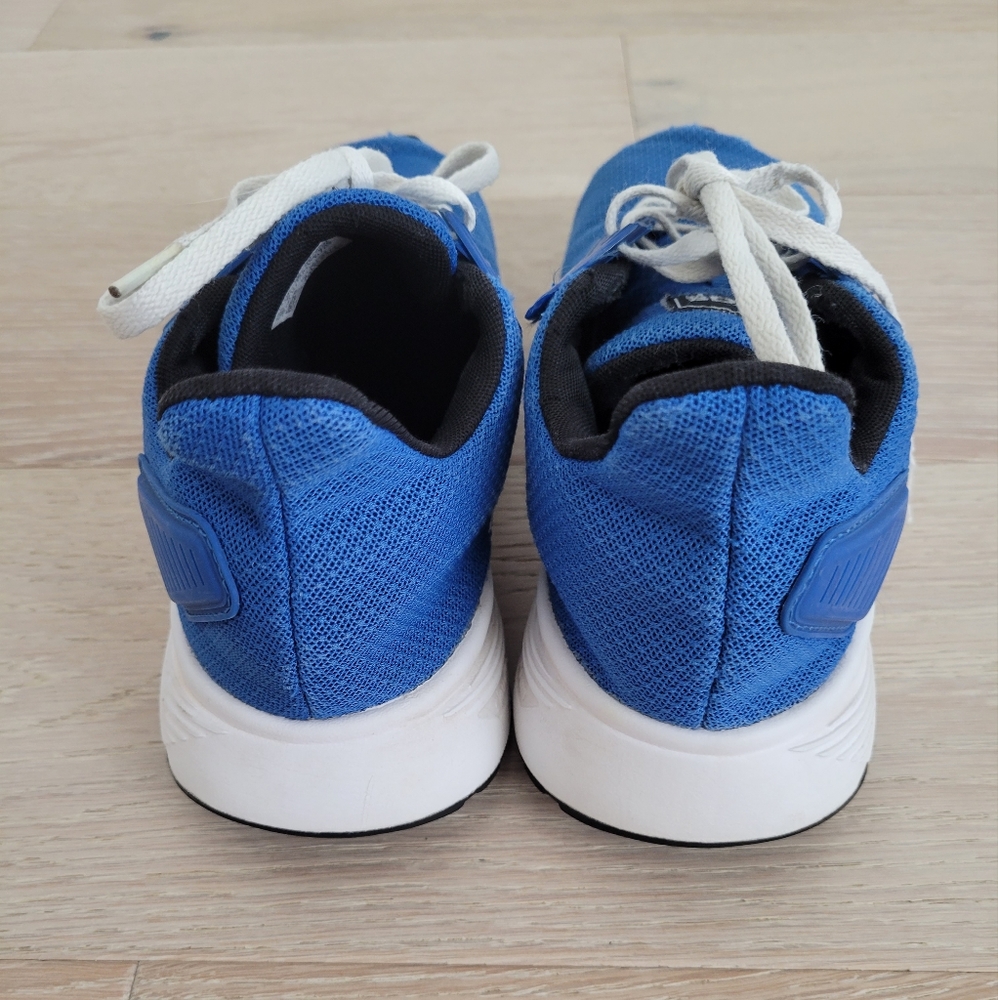 Shoes - Picture 7 of 9